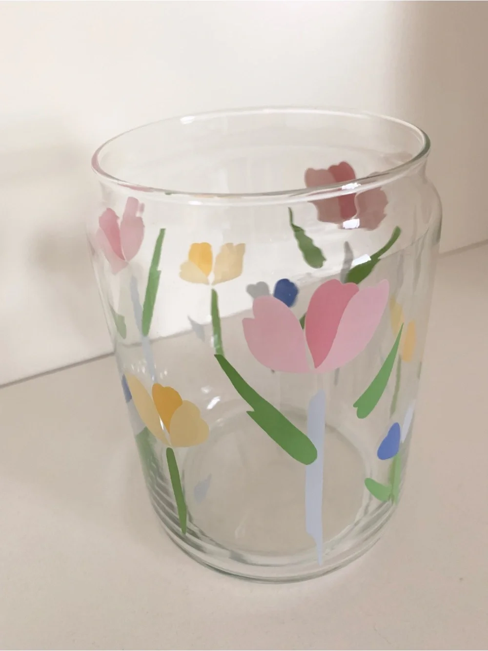 Hold Vintage glass tulip vase